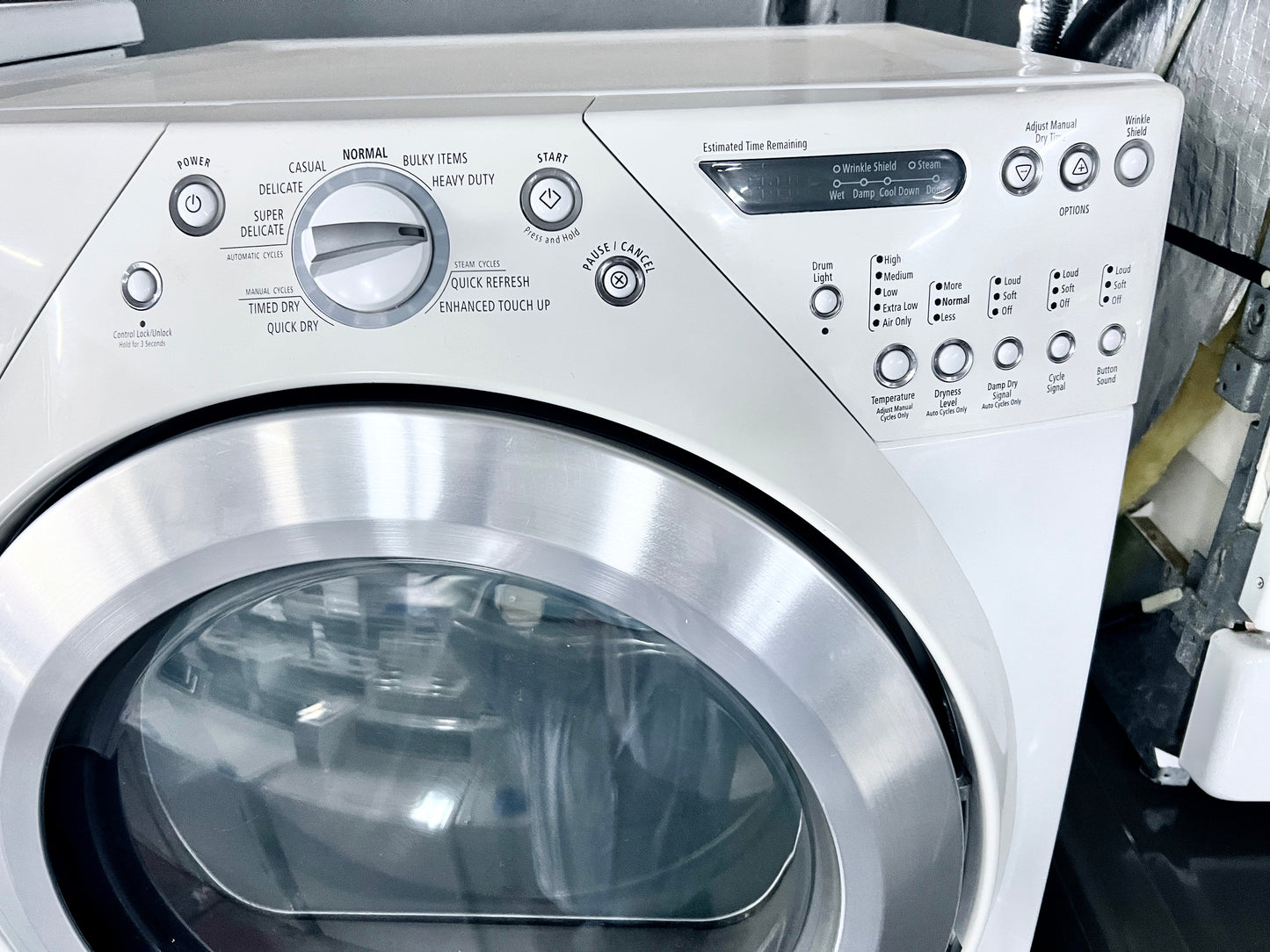 27 inch Whirlpool Steam Washer and Gas Dryer Front Load Set , WFW9400SW , WGD9500TW , 444352 ,