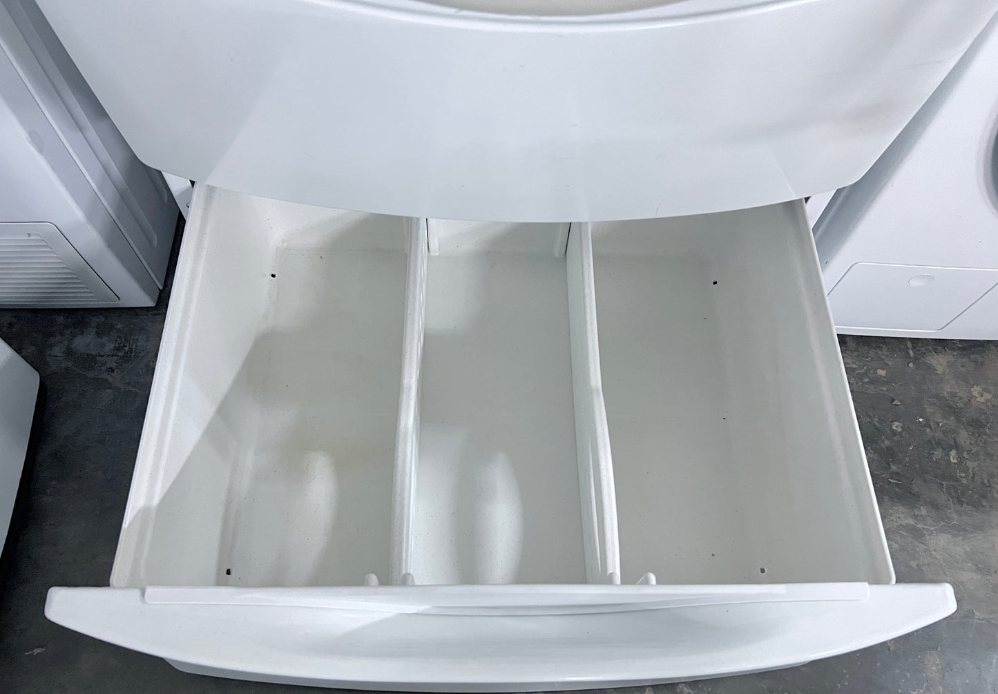 27 Inch Whirlpool GGW9200LW Front Load Gas Dryer Machine with Pedestal , White , 444294