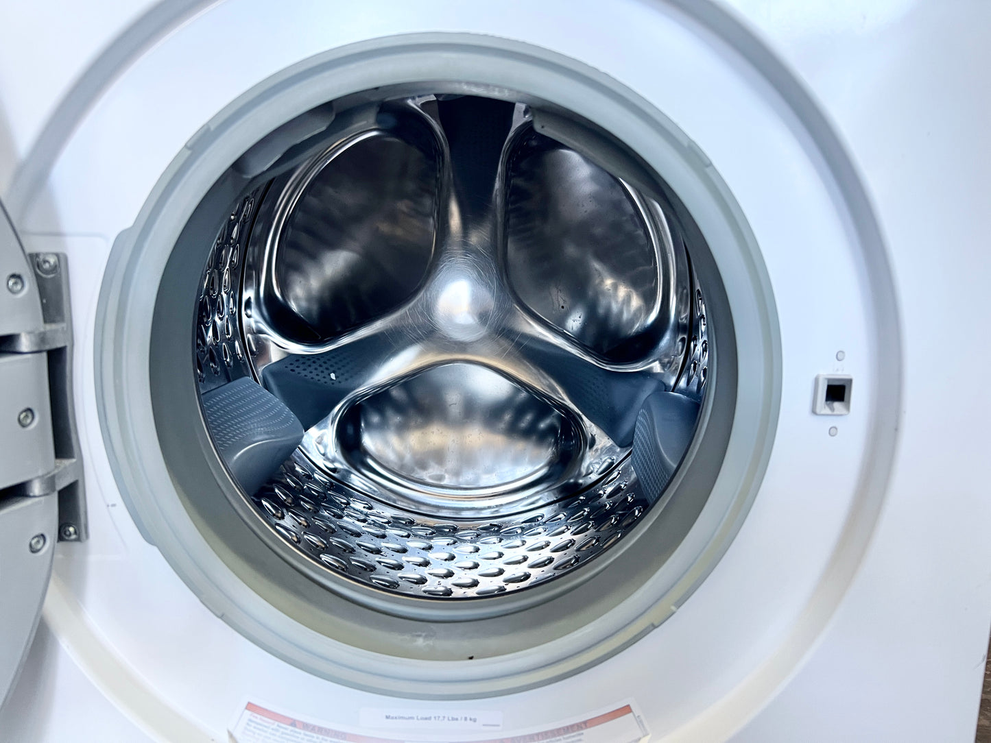 24 Inch Bosch Axxis Plus Series  WAS24460UC Compact Front Load Stackable Washer , 2.2 cu. ft. Capacity, 15 Wash Programs, Energy Consumption of 130 kWH/year, Touch Controls & LED Display 1,200 RPM Spin Speed , 444389