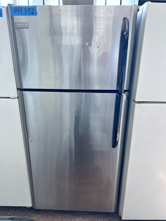 30 inch Frigidaire  FFTR1814QS Top Freezer Refrigerator, ADA Compliant, Humidity Controlled Crisper Drawers, Sliding Wire Shelves, Reversible Door 18.0 cu. ft. Capacity, Stainless Steel , 444392