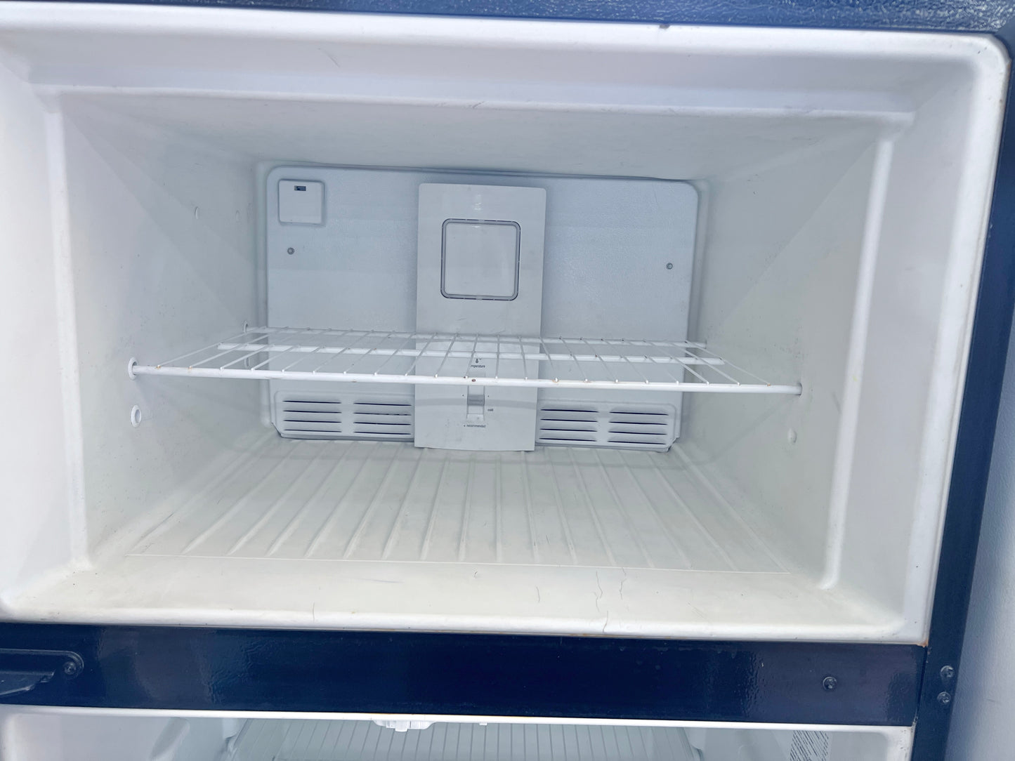 30 inch Frigidaire  FFTR1814QS Top Freezer Refrigerator, ADA Compliant, Humidity Controlled Crisper Drawers, Sliding Wire Shelves, Reversible Door 18.0 cu. ft. Capacity, Stainless Steel , 444392