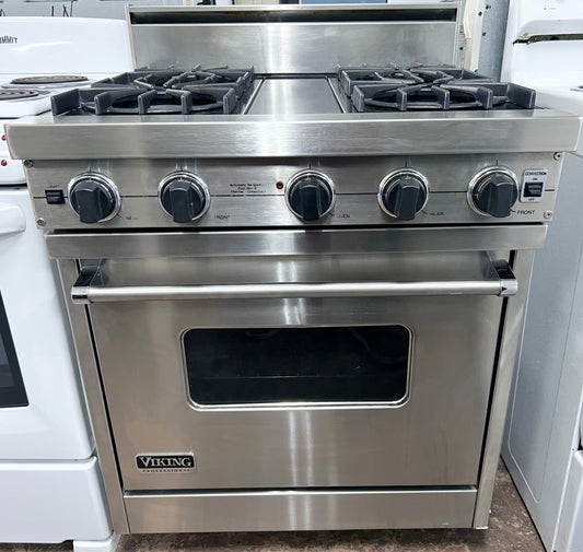 30 inch Viking Professional Series  VGIC3054BSS Pro Style Gas Range , 4 Open Burners w/ VariSimmer, Dual Baking Burners, ProFlow Convection Oven  , Gourmet-Glo Infrared Broiler, Stainless Steel 444395