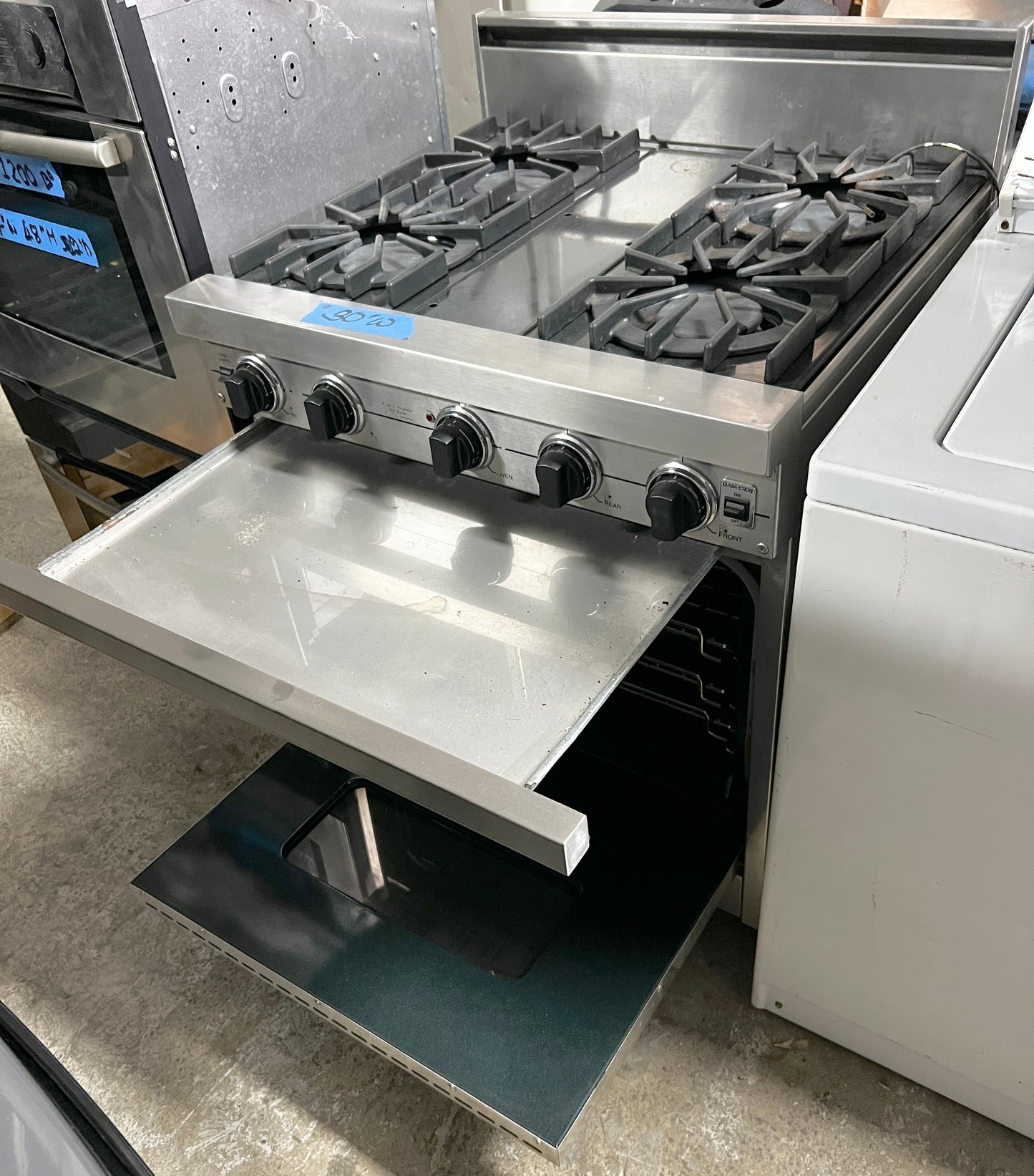 30 Inch Viking Professional 4 Burner Gas Range with Convection Oven , Heavy Duty Grates , Stainless Steel , 444396
