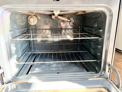 30 inch GE Profile JGB900BEK5BB , 4 Burner Gas Range with Oven , Black Color , 444398