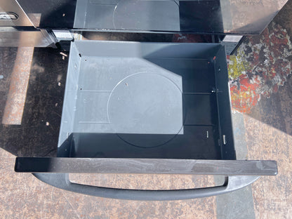 30 inch GE Profile JGB900BEK5BB , 4 Burner Gas Range with Oven , Black Color , 444398