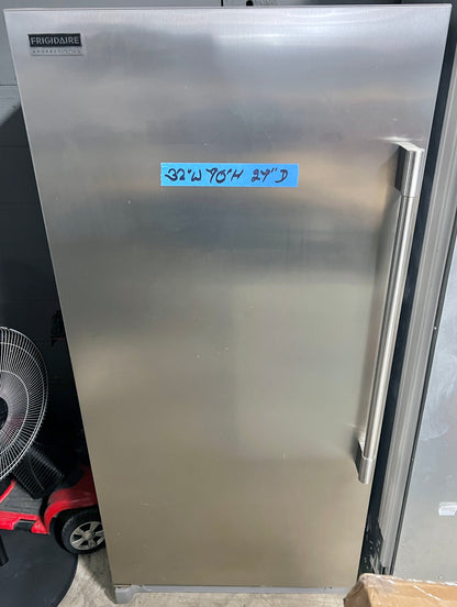 32 Inch Frigidaire Electrolux  Professional  FPFU19F8RFE Freezer Column , 18.6 cu. ft.,  Built-in Ice Maker, Soft Freeze Zone , Smudge-Proof Stainless Steel , 444419