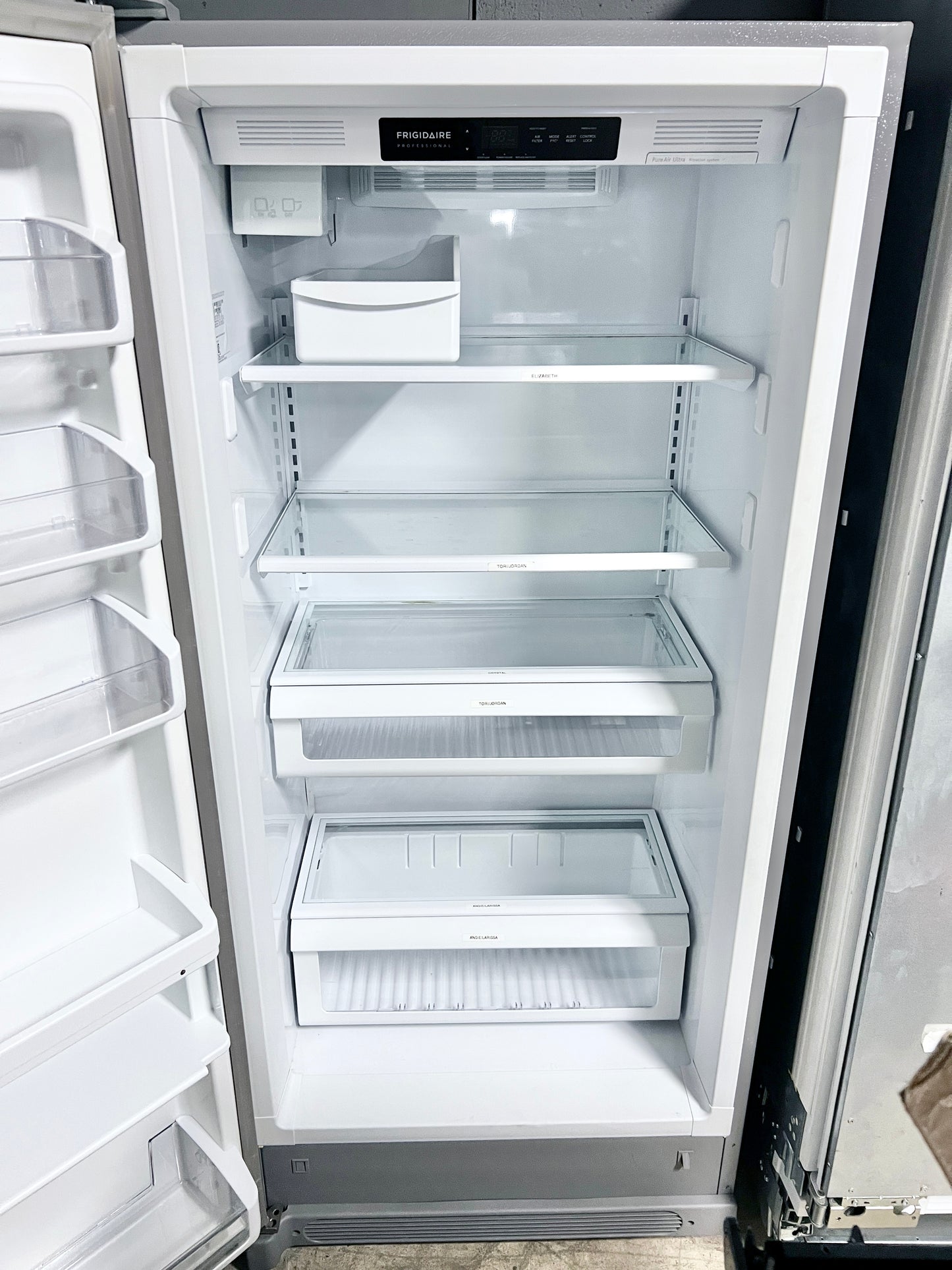 32 Inch Frigidaire Electrolux  Professional  FPFU19F8RFE Freezer Column , 18.6 cu. ft.,  Built-in Ice Maker, Soft Freeze Zone , Smudge-Proof Stainless Steel , 444419