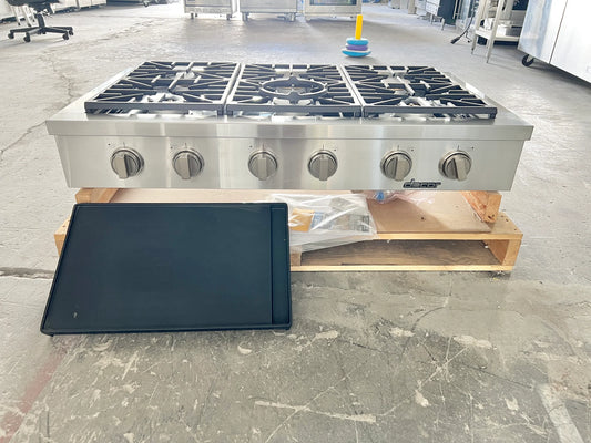Dacor HRTP486SNG Rangetop 6 Burners, Continuous Grates, Simmer Sear Burners, Perma-Flame, Illumina Knobs, Smart Flame, Griddle, New Open Box , Natural Gas 48 Inch