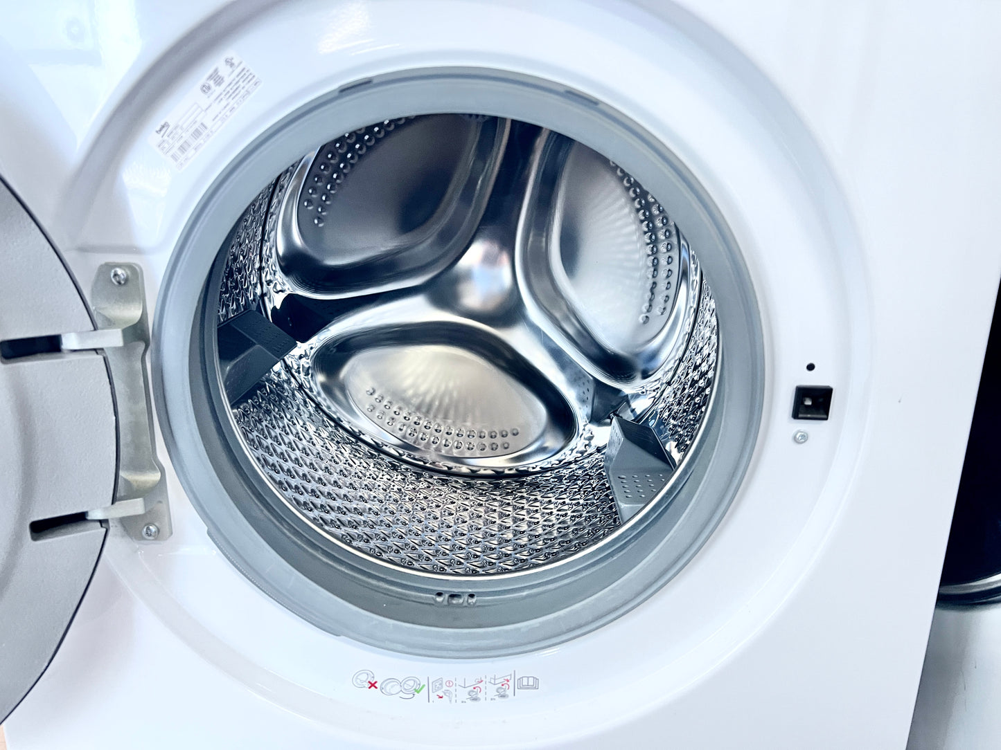 24 Inch Beko  New Open Box BWM7200X Front Load Washer 1.95 Cu. Ft., 1200 RPM Spin Speed, AntiCrease, Child Lock, Lifetime Stainless Steel Drum, 15 Wash Cycles, Allergen Cycle, Down Wear Cycle, Organic Wash Cycle, ENERGY STAR , 444410