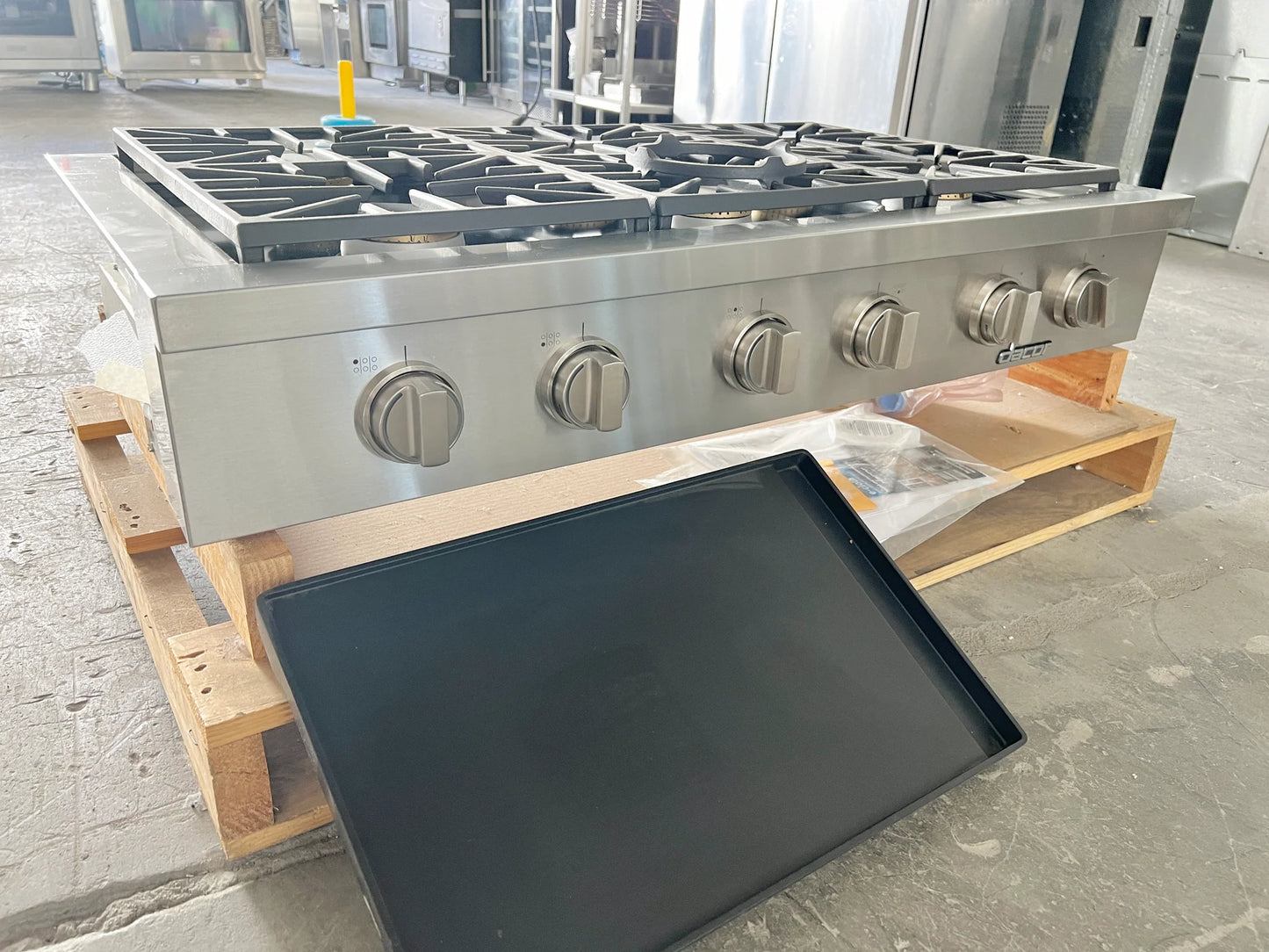 Dacor 48 Inch Professional Gas Rangetop HRTP486S 6 Sealed Burners, Continuous Grates, Simmer Sear Burners, Perma-Flame, Illumina Knobs, SmartFlame Technology, and Griddle,Cooktop 369006