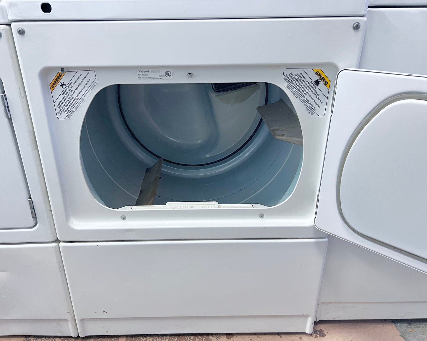 27 Inch Whirlpool Commercial Heavy Duty Coin Operated Front Load Electric 220V Dryer Machine in White , CEM2760KQ1,  444135