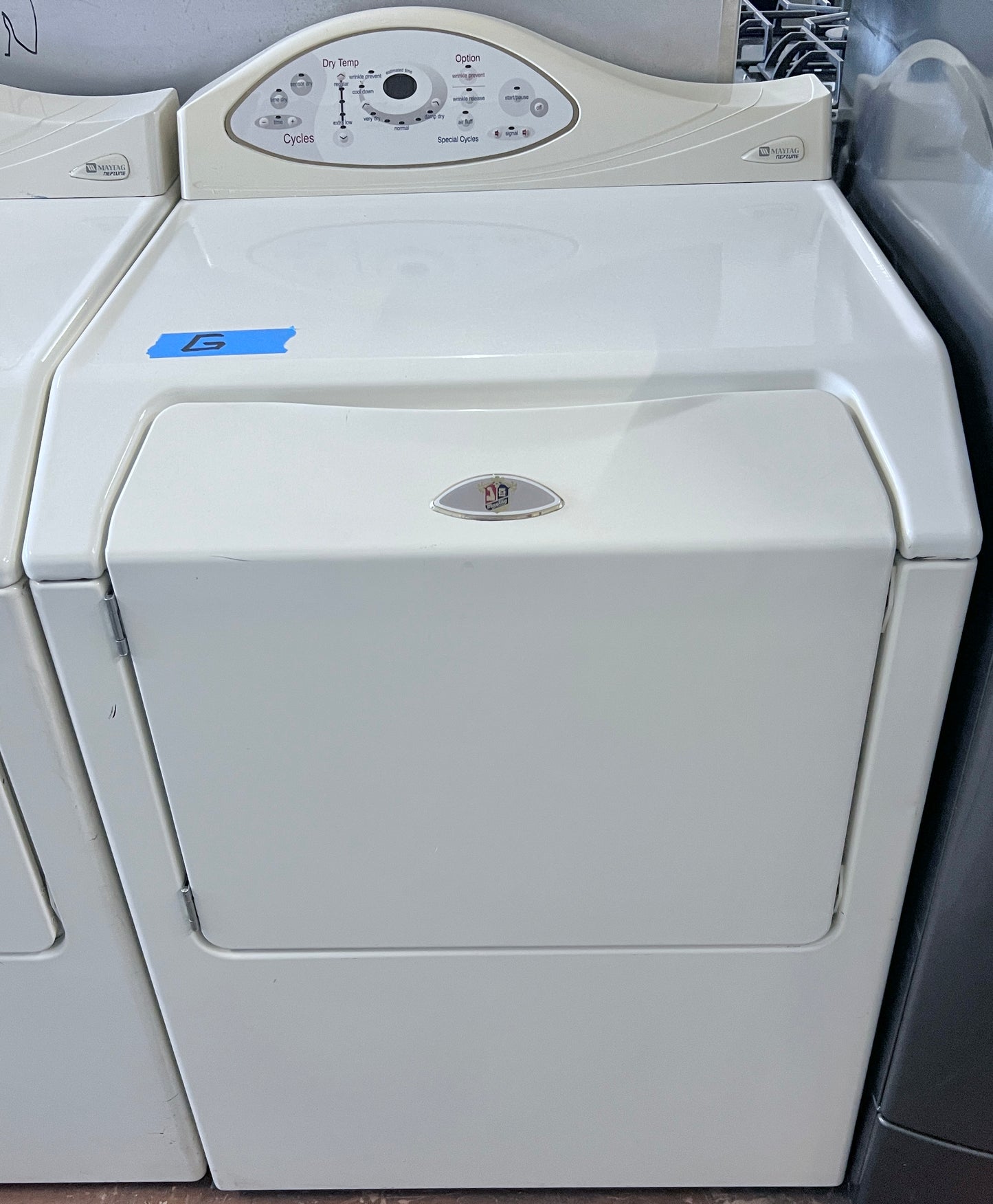 27 Inch Maytag MDG5500AWQ ,  Front Load Gas Dryer Machine Off White Beige ,  Bisque  444415