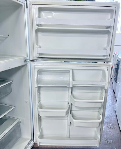 33 Inch 20 Cu Ft Whirlpool ET1PHKXPQ Top Freezer White Refrigerator ,  65 Inch Height , 444414