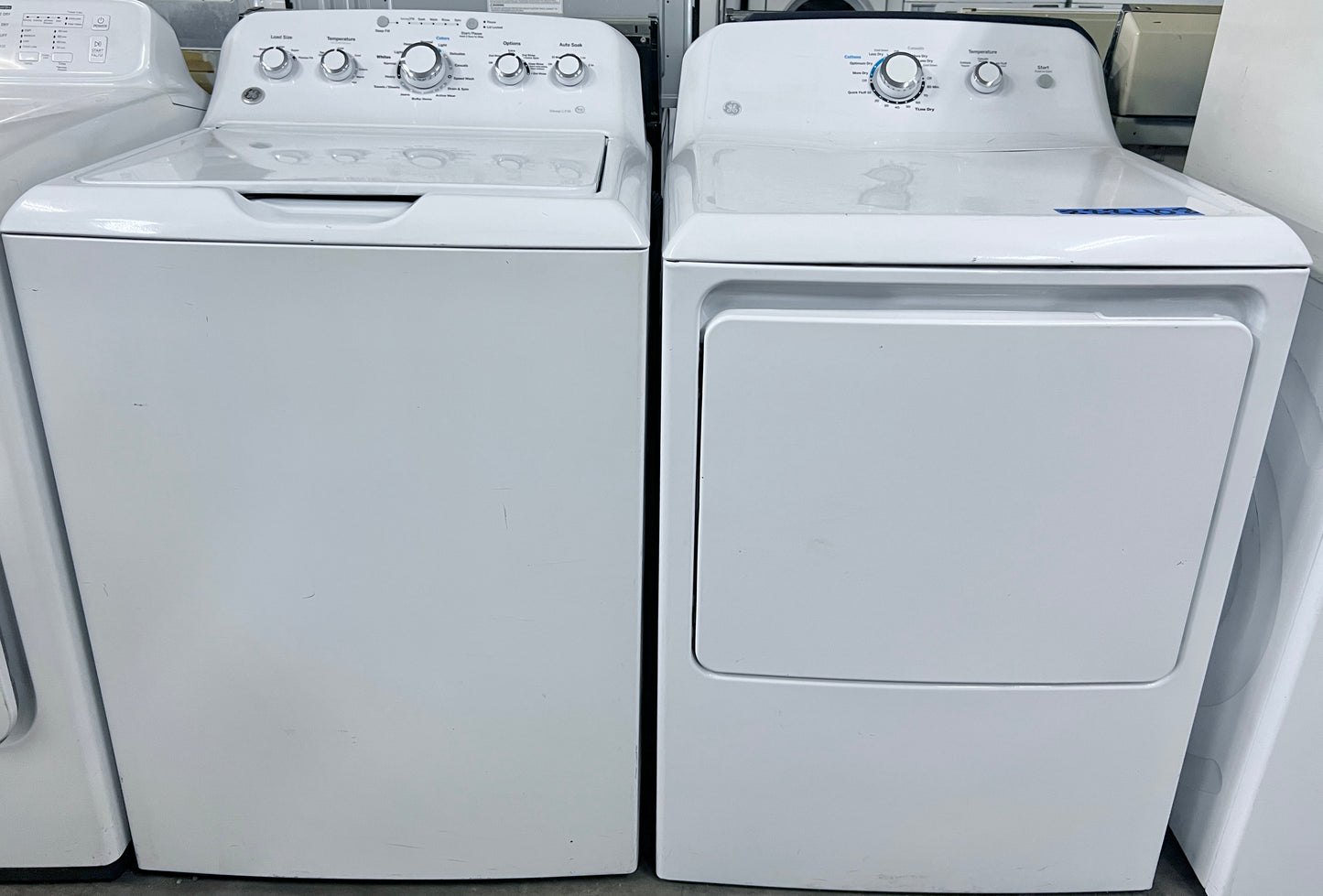 27 Inch GE Top Load Washer and Electric Front Load Dryer , White , GTW460ASJ0WW , GTX33EASK0WW, 444416 and 888408