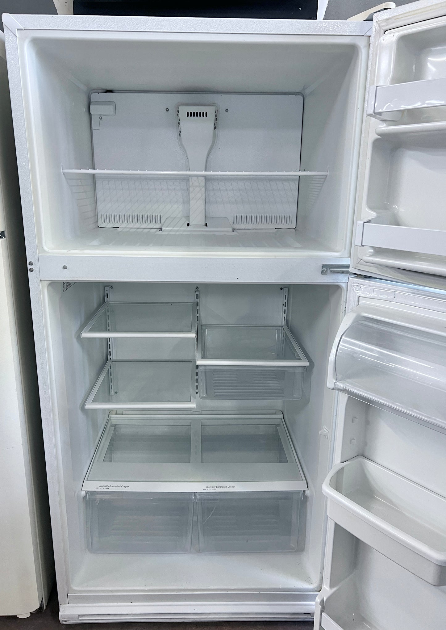 33 Inch 20 Cu Ft Whirlpool ET1PHKXPQ Top Freezer White Refrigerator ,  65 Inch Height , 444414
