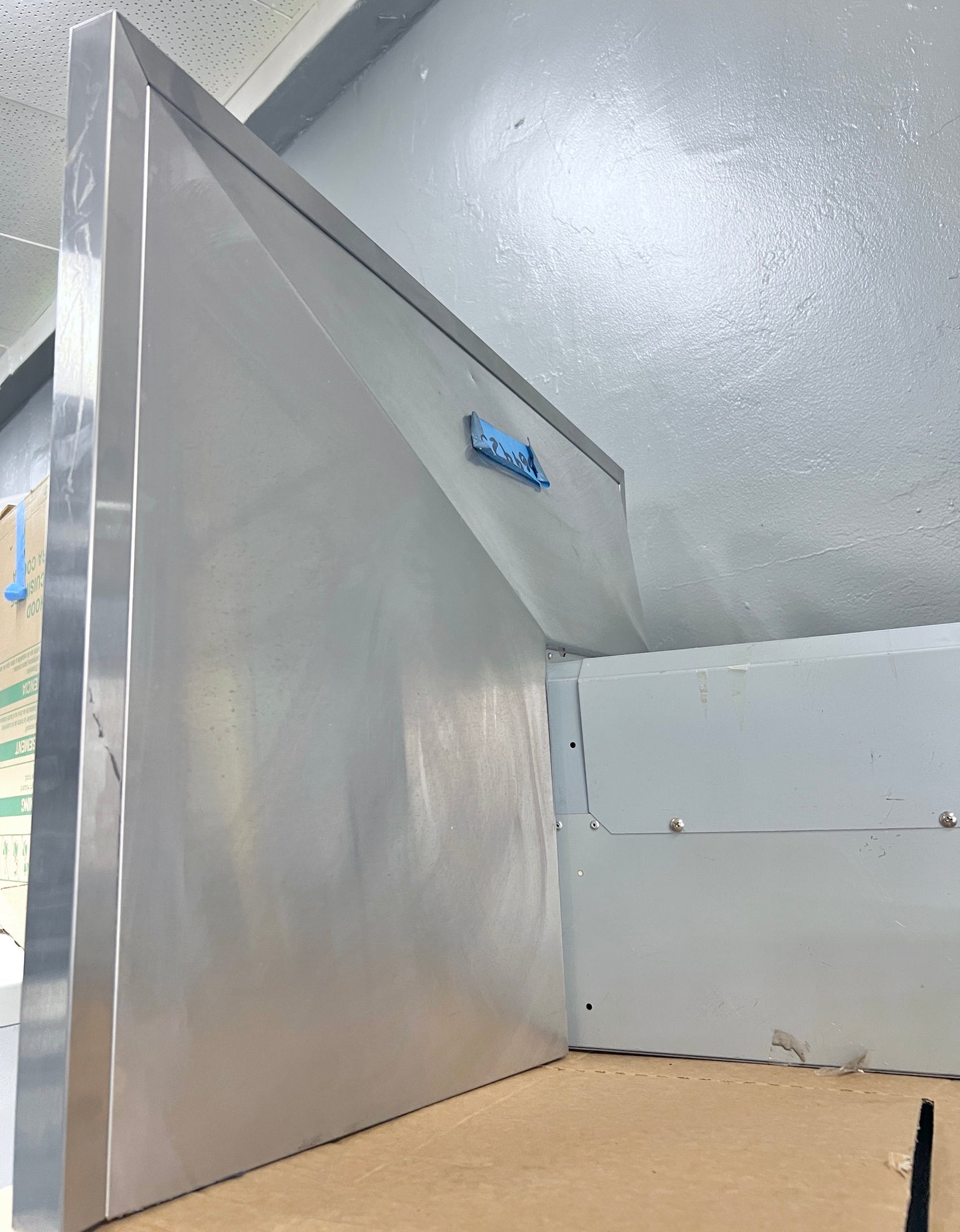 36 Inch LG Studio LSHD3680ST Wall Mount Chimney Hood , 600 CFM Internal Blower, Wi-Fi, IR Touch Controls, LED Lighting, Mesh Filters, Stainless Steel ,New Open Box 369425
