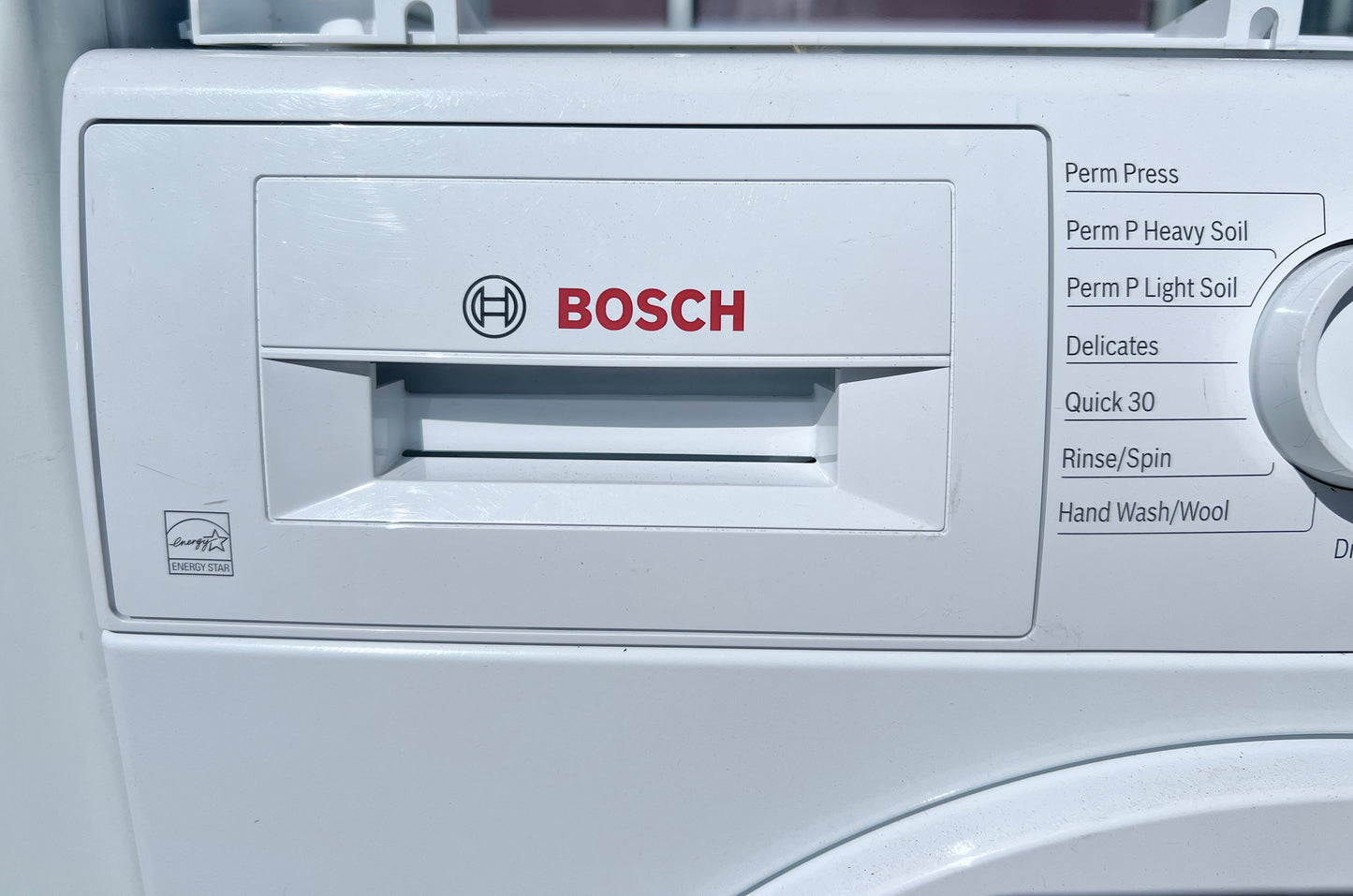 24 Inch Bosch 300 Series Front Load Washer and Electric Dryer Set , WAT28400UC , WTG86400UC, White , 444423
