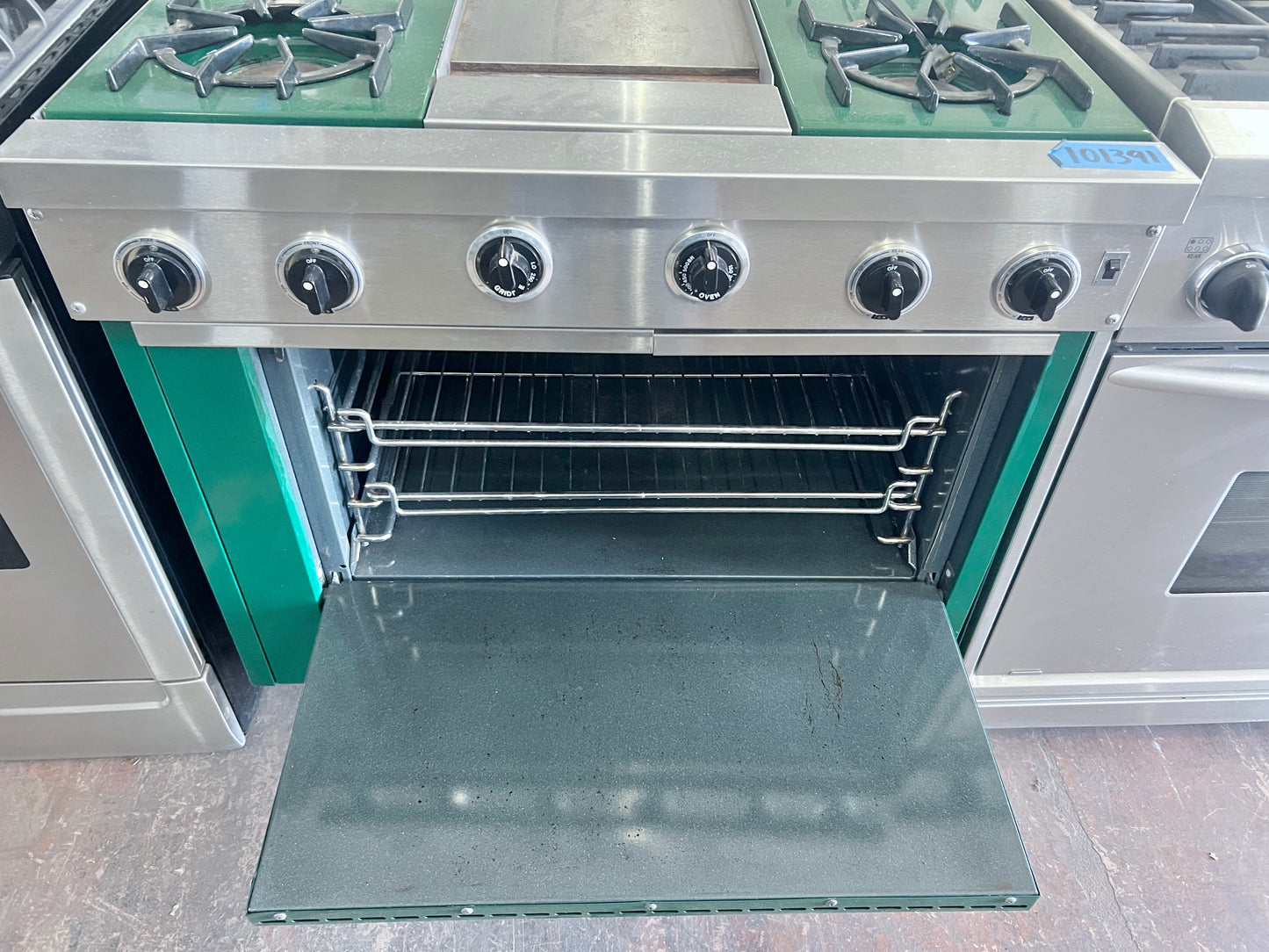 36 Inch Viking Professional 4 Burner , Griddle Gas  Range,  Convection Oven , Green Stainless Steel , 101391