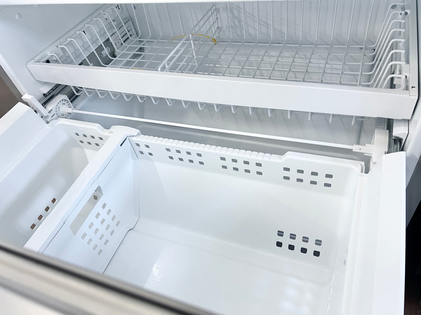 36 Inch Frigidaire  FFHD2250TS Counter Depth French Door Refrigerator , 21.7 Cu. Ft., Adjustable Storage, Glide Crispers Drawers, Ice Maker, Ultra II Water Filtration, Sabbath, Star K, energy star rated,  Stainless Steel , 444277