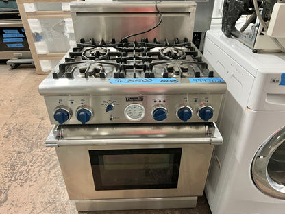 Thermador Professional 30 Inch Gas Range 4 Burners, Convection Oven, Stainless Steel , Used , 999702