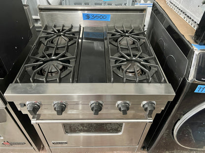 Viking Professional 30 inch Gas Range , 4 burner, Convection Oven, Stainless Steel , Used, 999703