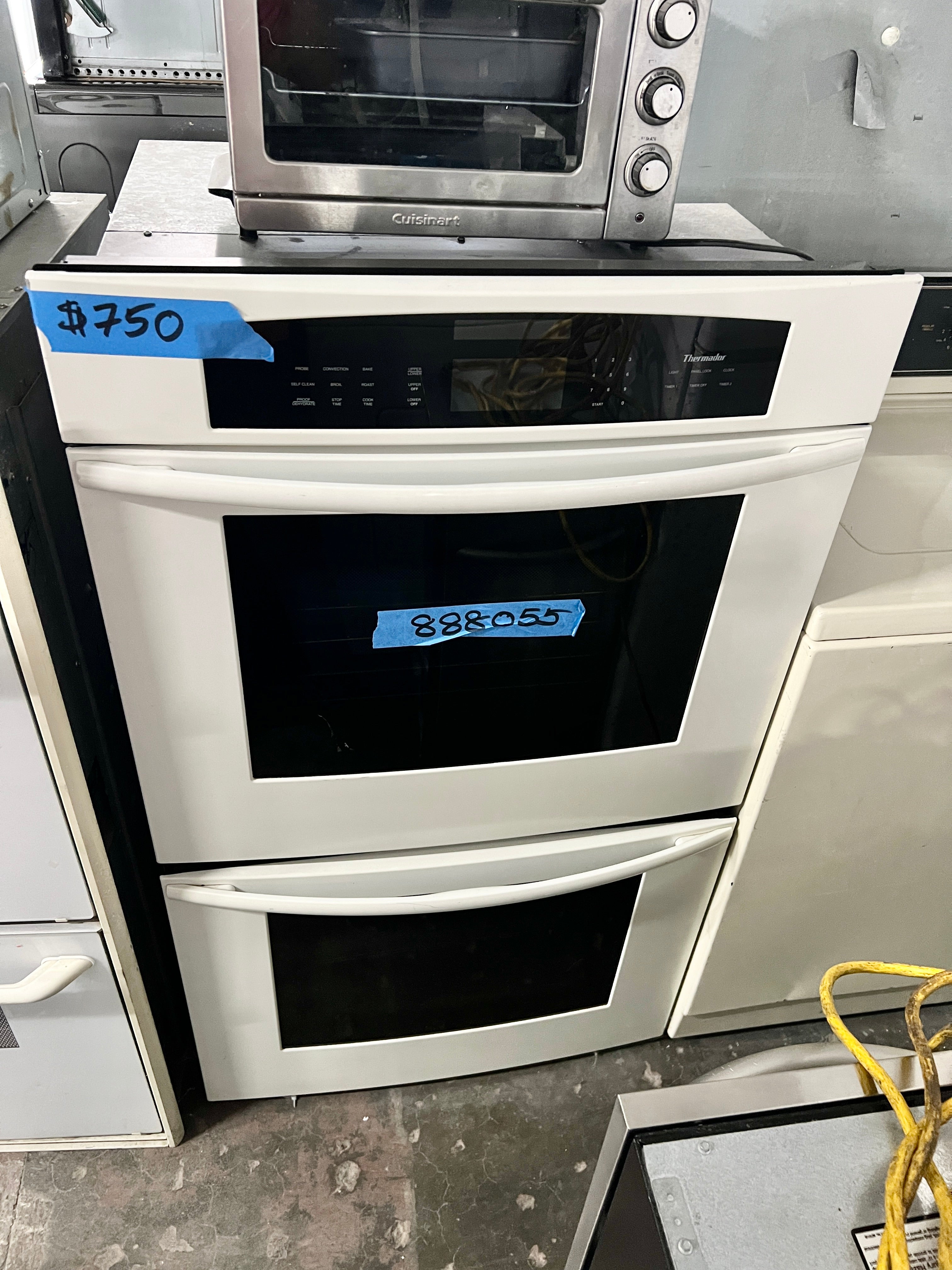 Thermador Professional 30 Inch Electric Wall Double Convection Oven C302UW in White 888055
