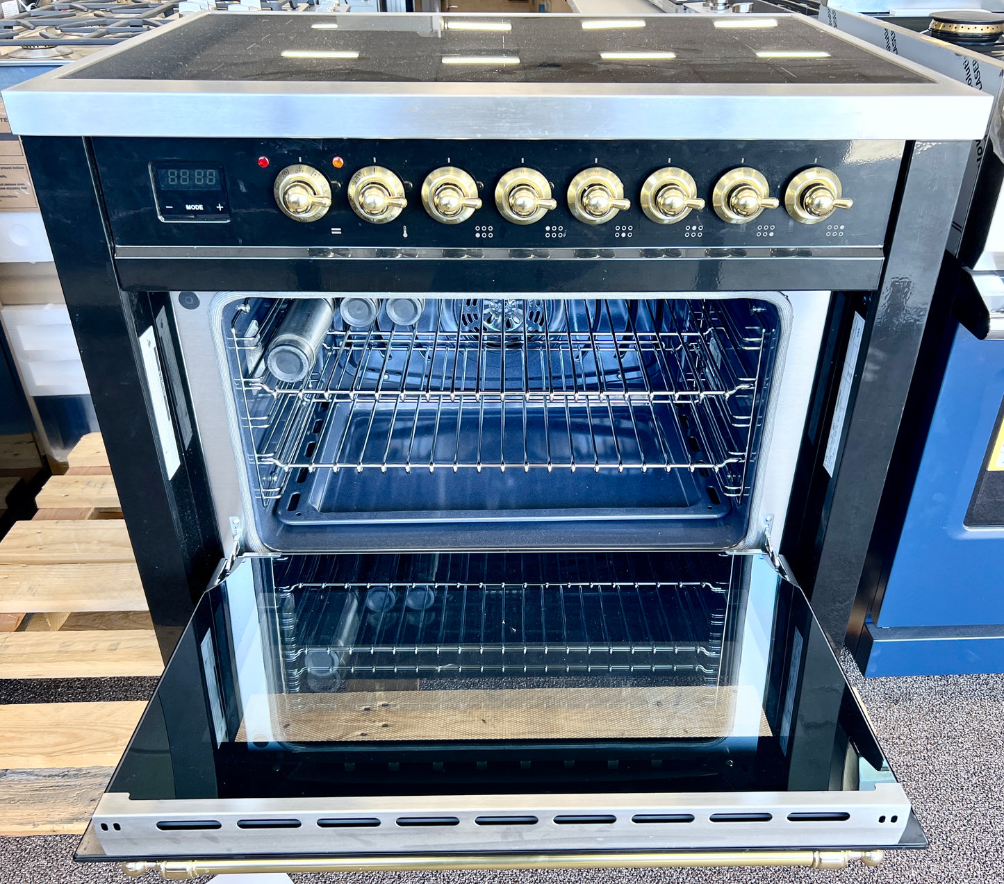 36 Inch ILVE UPI366NMPBKG Induction Range with 6 Elements, 3.5 cu. ft. Oven Capacity, Storage Drawer, , Glossy Black, Brass Trim , New Open Box