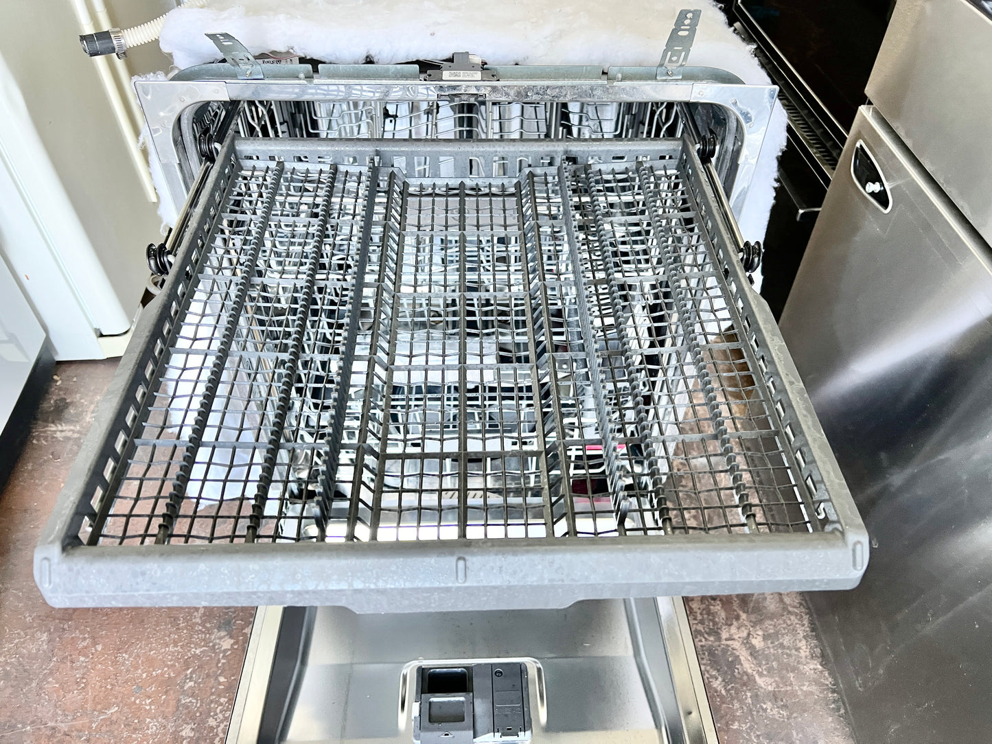 GE Profile  PDT715SYNFS 24 Inch Fully Integrated Built-In Dishwasher 16 Place Settings, 5 Cycles, 45 dBA , Deep Clean Silverware Jets, NSF Certified Steam + Sani, Dry Boost, 3rd Rack, Piranha Hard Food Disposer, EnergyStar Qualified , 101202