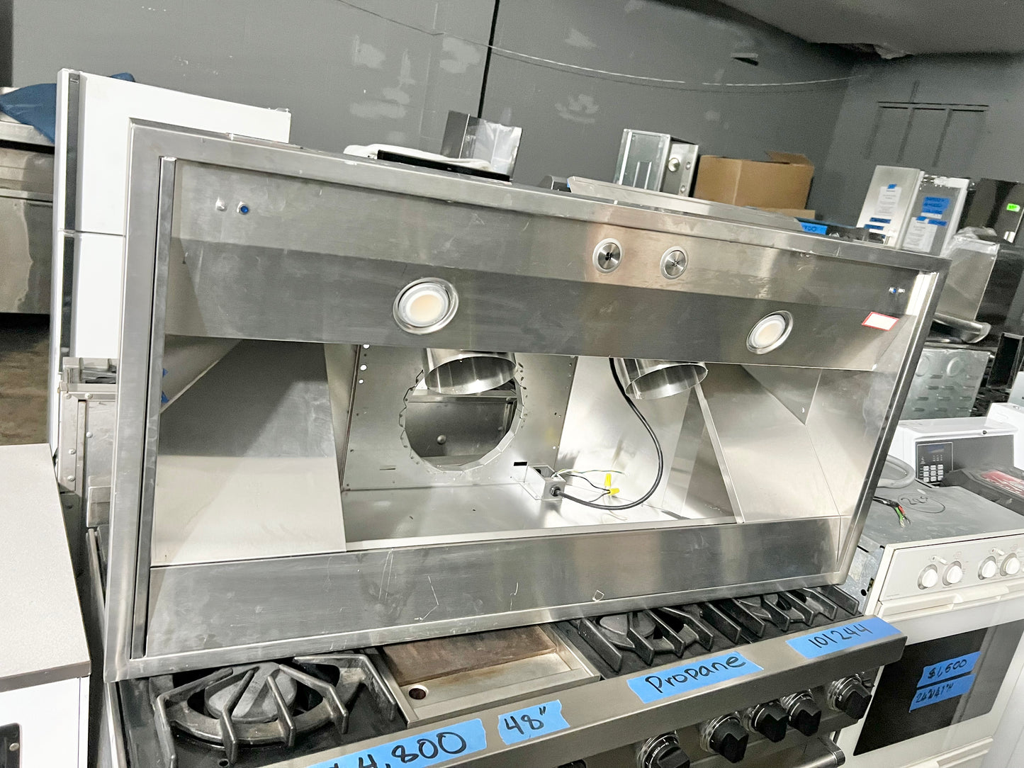 Viking 5 Series VCWH54848SS 48 Inch Wall Mount Range Hood Stainless Steel New Open Box   444273