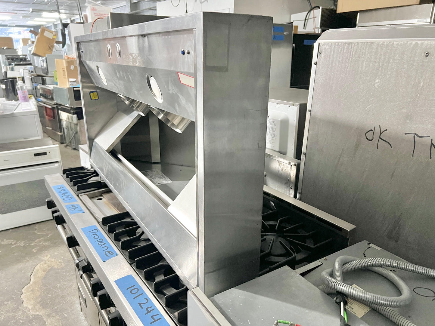 Viking 5 Series VCWH54848SS 48 Inch Wall Mount Range Hood Stainless Steel New Open Box   444273