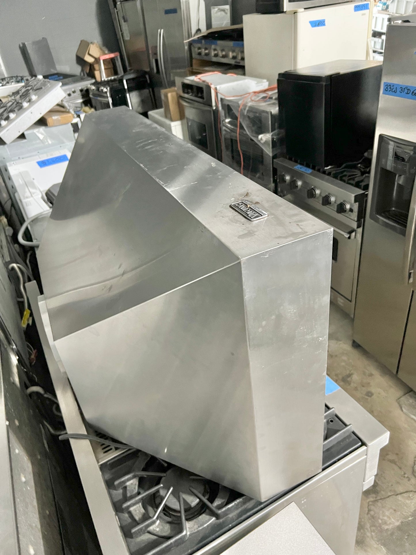 Viking 5 Series VCWH54848SS 48 Inch Wall Mount Range Hood Stainless Steel New Open Box   444273