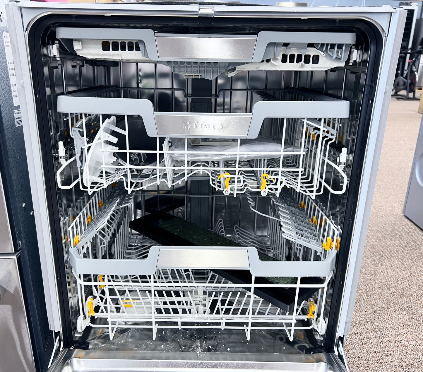 24 Inch Miele  G7566SCVISF Fully Integrated Built In Smart Dishwasher , 3D Multi Flex Cutlery Tray,, Wifi, Touch Steel, Water Softener, ENERGY STAR , New Open Box