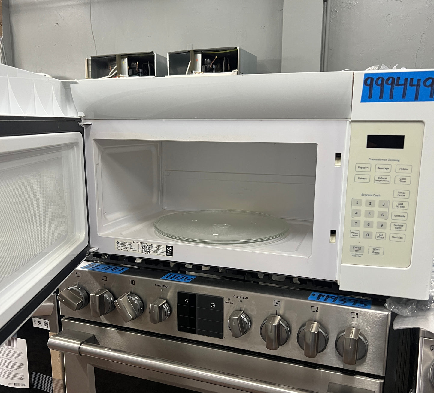 GE 30 Over The Range Microwave in White,1.5CuFt, JVM3160DF2WW, 999449