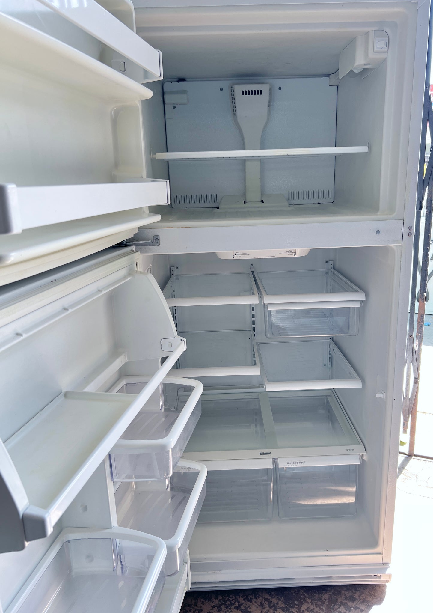 30 Inch Kenmore Top Freezer Bottom Refrigerator , White , 444437