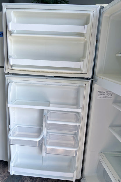 30 Inch Kenmore Top Freezer Bottom Refrigerator , White , 444437