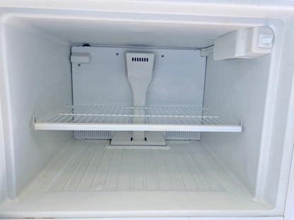 30 Inch Kenmore Top Freezer Bottom Refrigerator , White , 444437