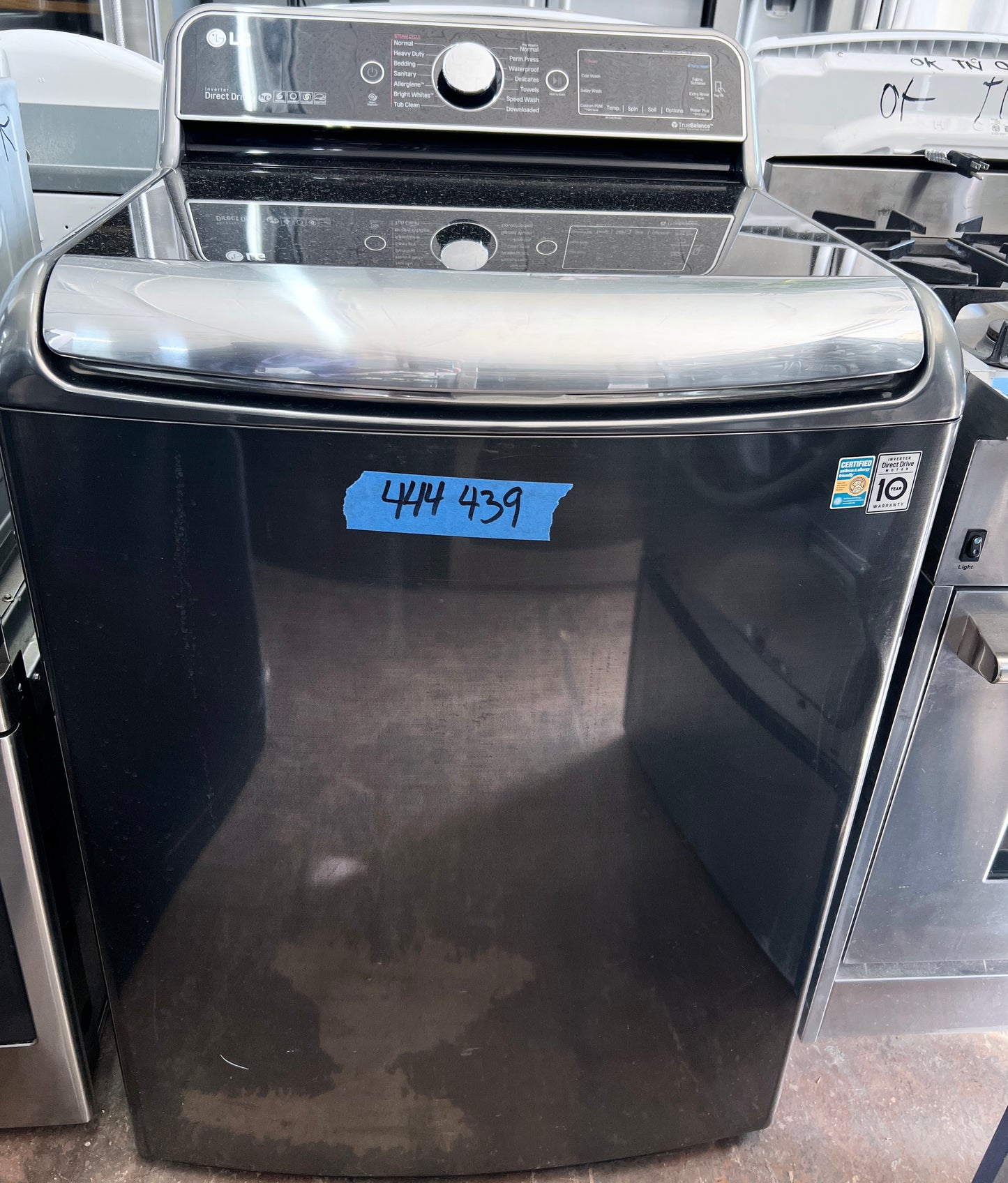 29 Inch LG TurboWash Series  WT7700HVA 5.7 cu. ft. Top Load Washer with 14 Wash Cycles, 1,050 RPM, Steam, TurboWash, StainCare, Speed Wash, Allergiene, Sanitary,  ENERGY STAR , 444439