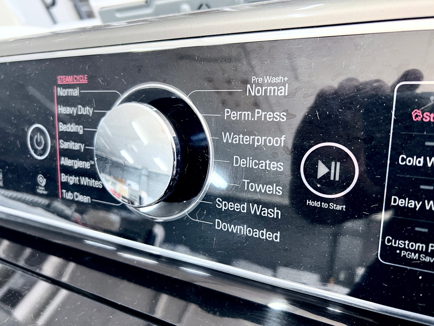 29 Inch LG TurboWash Series  WT7700HVA 5.7 cu. ft. Top Load Washer with 14 Wash Cycles, 1,050 RPM, Steam, TurboWash, StainCare, Speed Wash, Allergiene, Sanitary,  ENERGY STAR , 444439