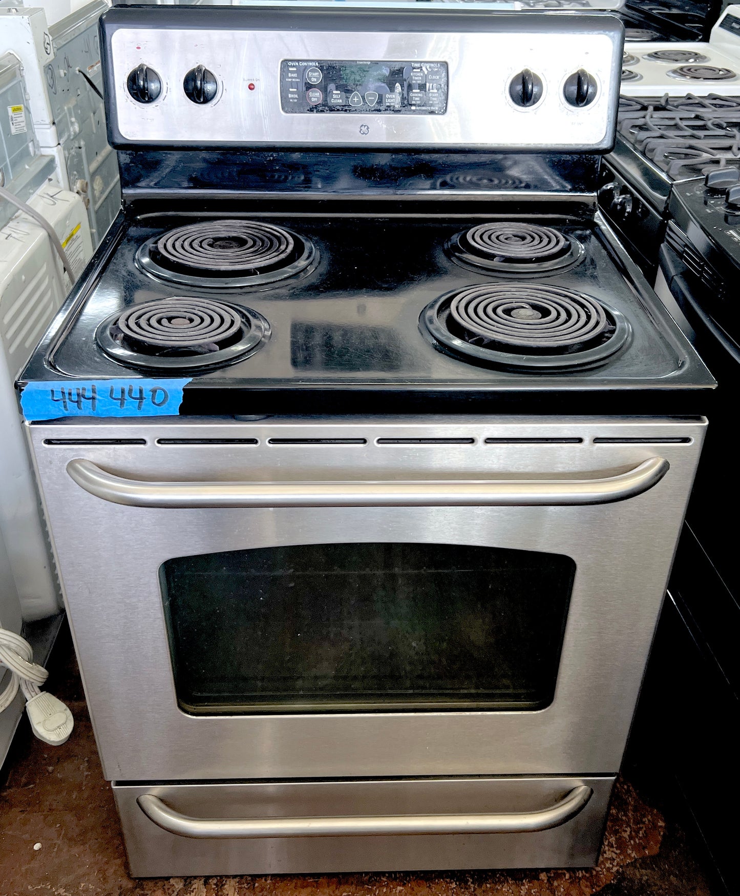30 Inch GE Electric Freestanding Range , 4 Burner Coil Elements , Stainless Steel , JGP35S0K4SS, 444440