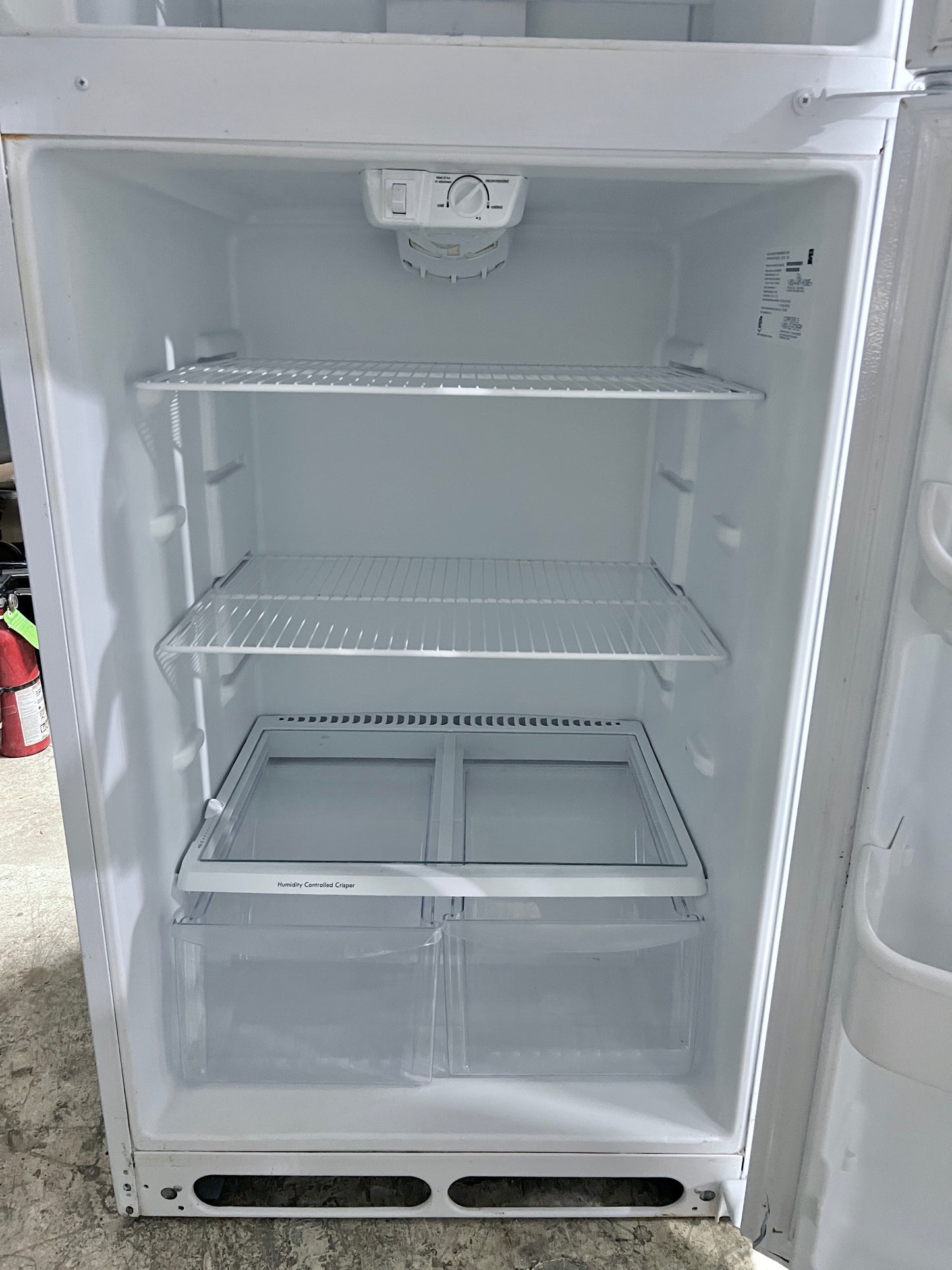 30 Inch Kenmore Top Freezer White Refrigerator , 18 Cu Ft , 253.6041261E,  444454
