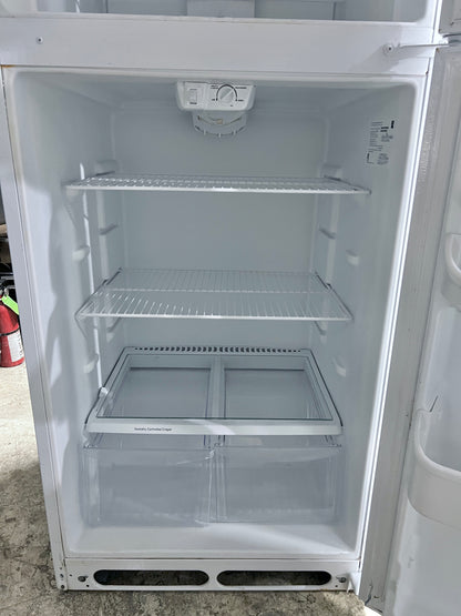 30 Inch Kenmore Top Freezer White Refrigerator , 18 Cu Ft , 253.6041261E,  444454