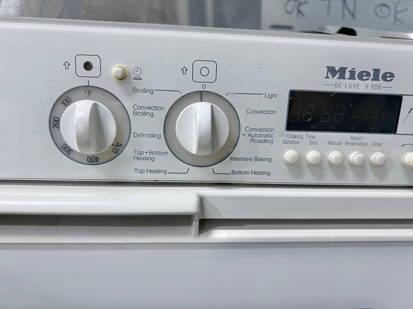 24 Inch Built In Miele Deluxe H806 Vintage Stacked Double Wall Oven , Convection , White , 444455