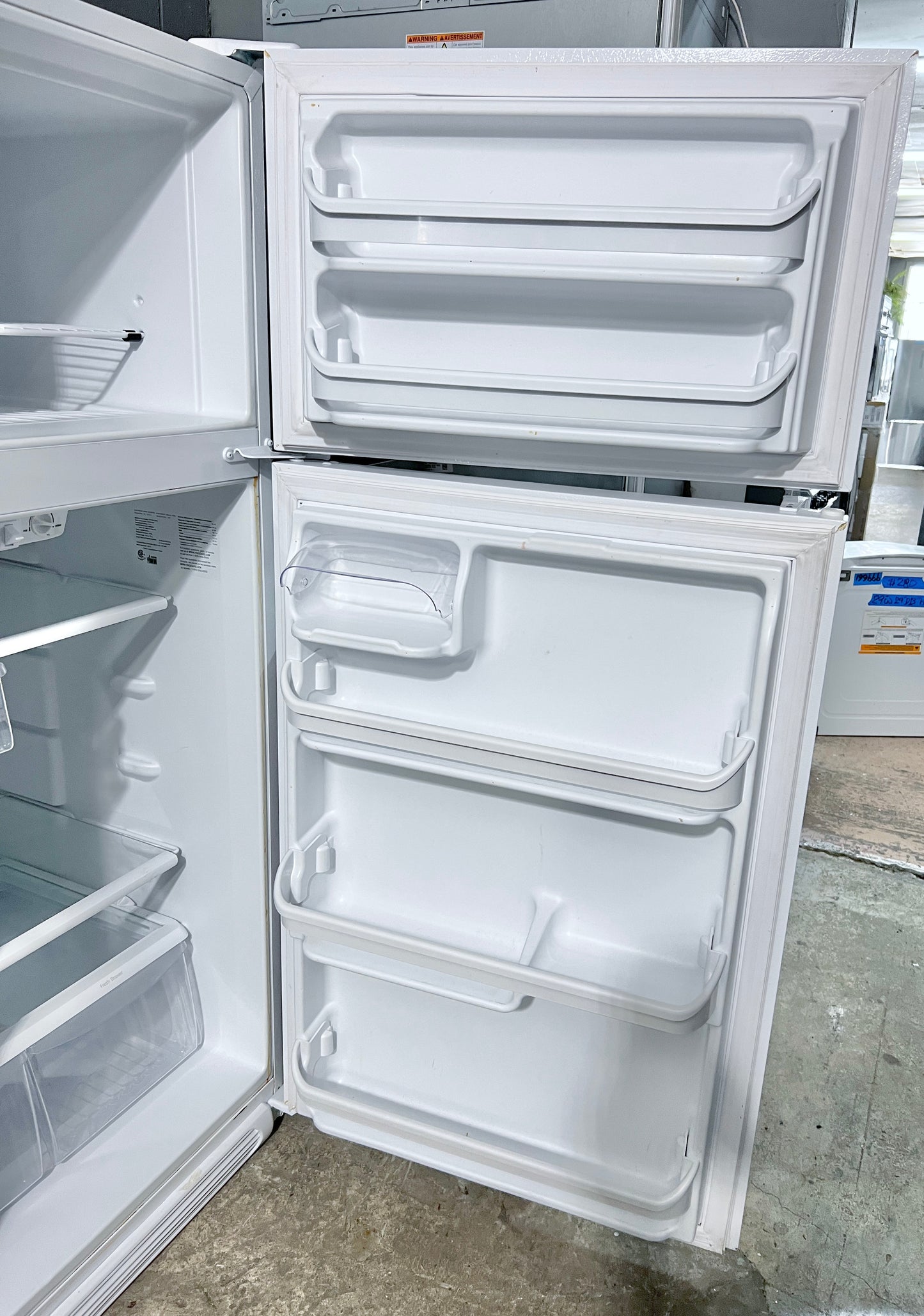 30 Inch Frigidaire Top Freezer White Refrigerator 18 Cu Ft , White , FFTR1821QW5A , 444459