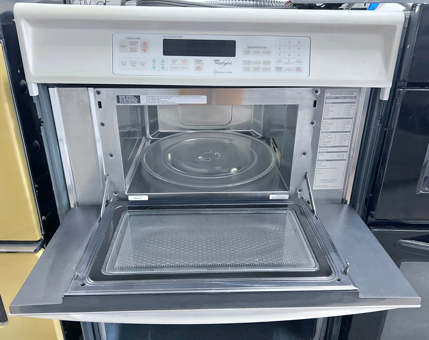 30 Inch Whirlpool Built In Wall Microwave and Oven Combo , White , 444470