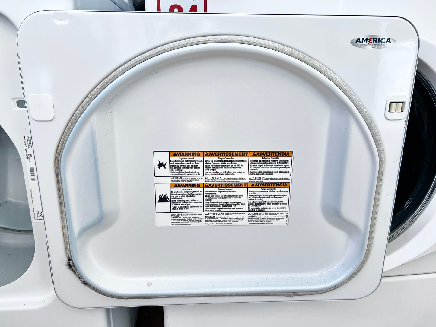 29 inch Maytag Centennial Series  MEDC400BW  Electric Dryer 7.0 cu. ft. Front Load , High Efficiency, IntelliDry Sensor , Wrinkle Control , 444466