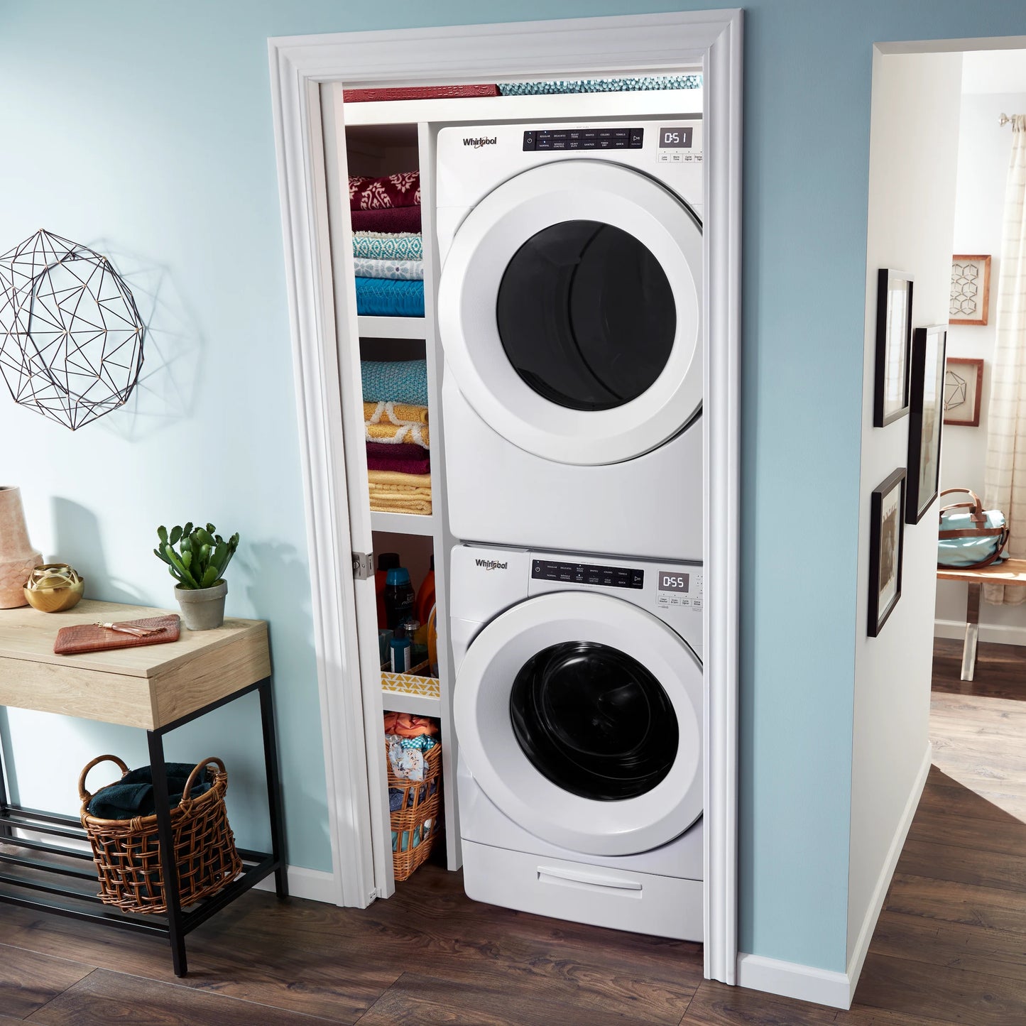 Whirlpool WFW560CHW 4.3 Cu Ft Smart Washer Closet Depth Front Load White 27 Inch Energy Star , 999010